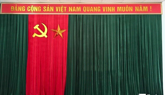 Có nên sử dụng rèm sân khấu hội trường giá rẻ tại Hà Nội