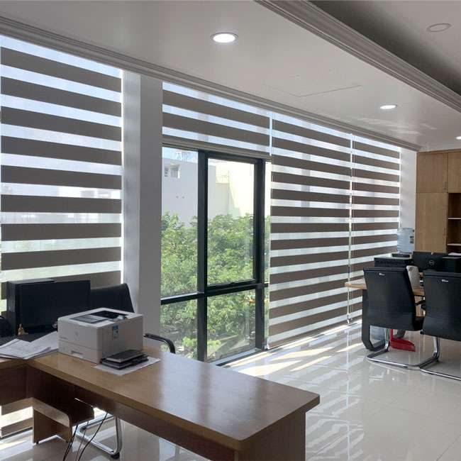 Rèm cầu vồng phòng khách tại Văn Phú, Hà Đông