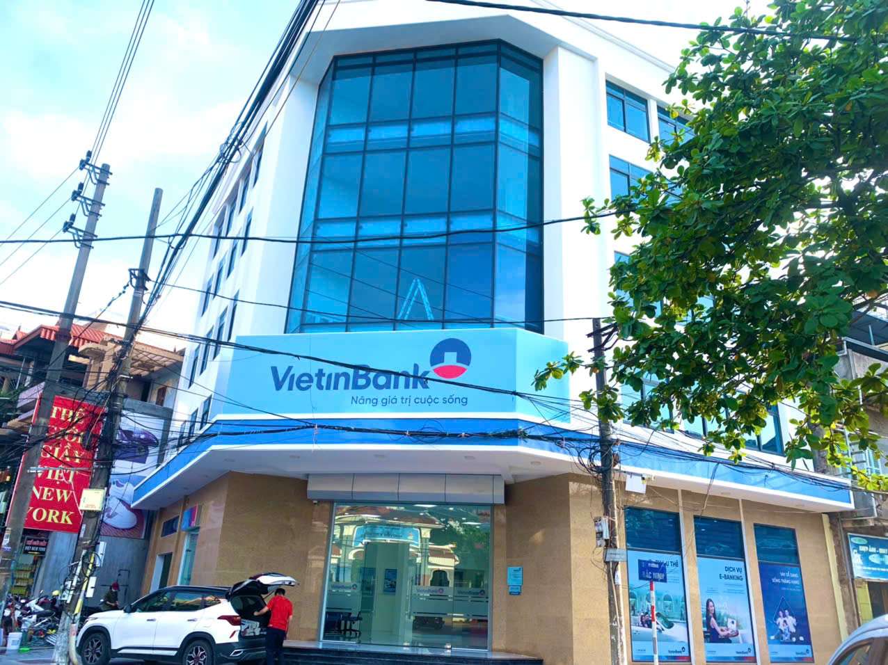 Lắp đặt rèm cầu vồng tại thành phố Nam Định 0975 765 295