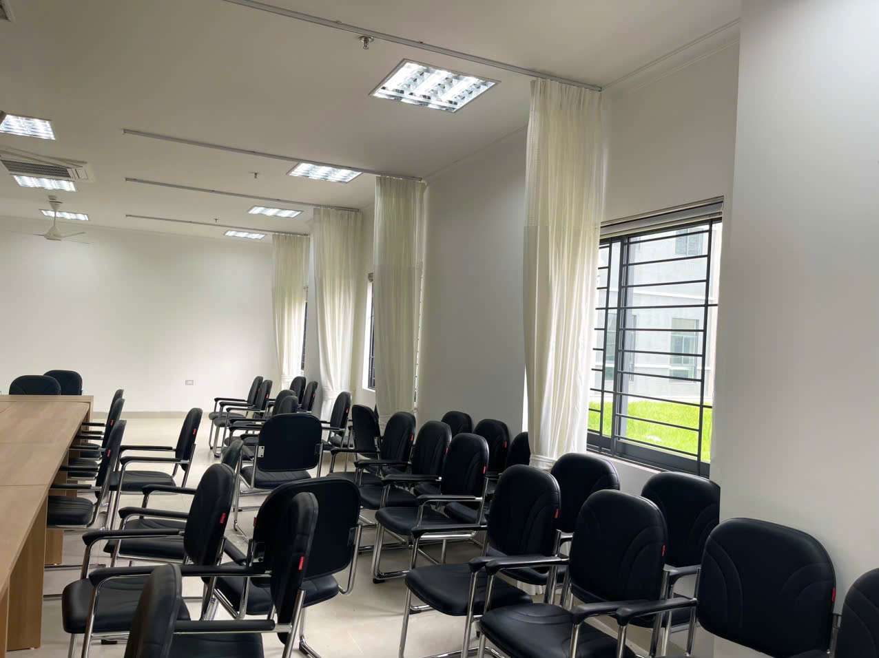 THI CÔNG RÈM TẠI BỆNH VIỆN PHỤ SẢN QUỐC OAI