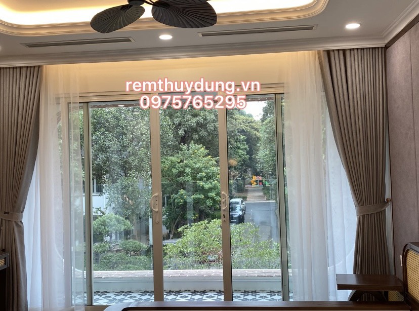 Lắp đặt rèm vải 2 lớp tại Mê Linh, Hà Nội