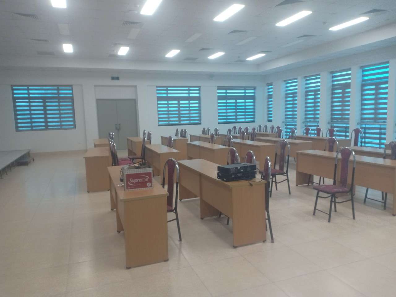 LẮP ĐẶT RÈM CẦU VỒNG TẠI NGÂN HÀNG CHÍNH SÁCH TỈNH CAO BẰNG
