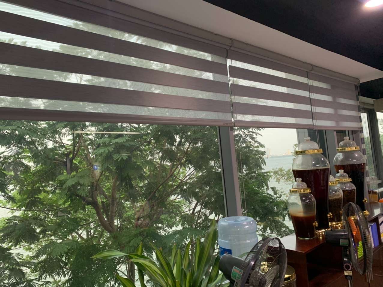 LẮP ĐẶT RÈM CẦU VỒNG VĂN PHÒNG TẠI TRÍCH SÀI, TÂY HỒ 0975 765 295