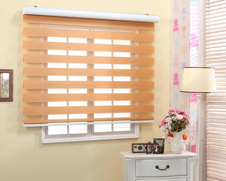 rèm cầu vồng cửa sổ