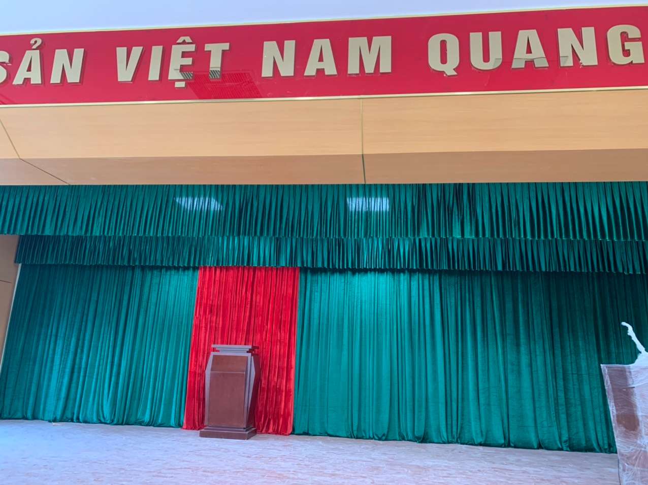 Rèm vải hội trường tại Ba Đình, Hà Nội