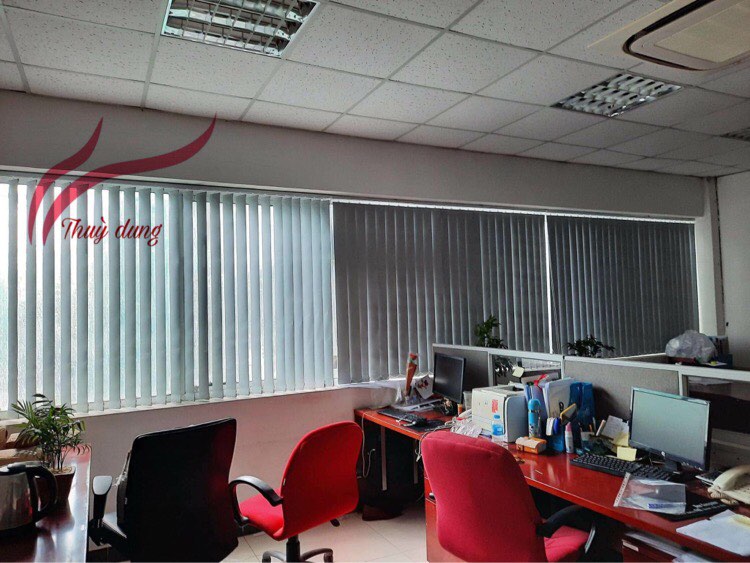 Rèm lá dọc chống nắng tại Quán Thánh, Ba Đình
