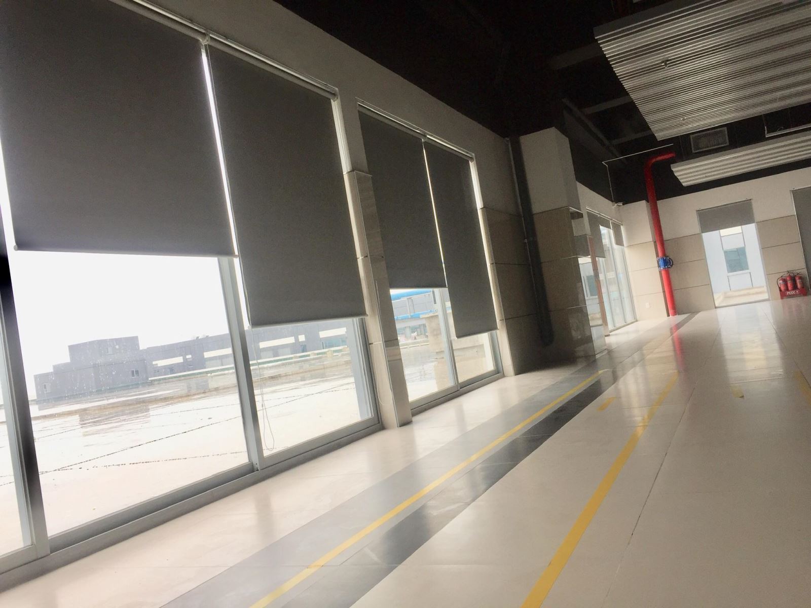 LẮP ĐẶT RÈM CUỐN VĂN PHÒNG TẠI ĐỒNG VĂN 3 HÀ NAM 0975765295