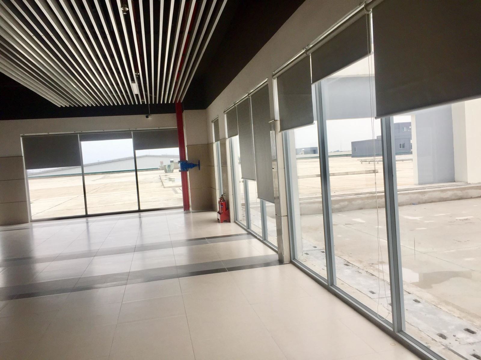 LẮP ĐẶT RÈM CUỐN VĂN PHÒNG TẠI ĐỒNG VĂN 3 HÀ NAM 0975765295